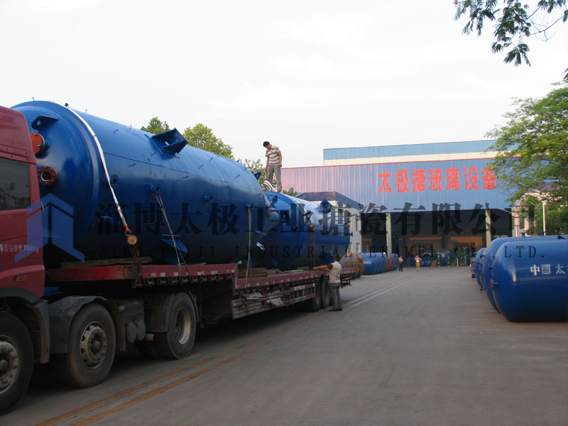 搪瓷反應(yīng)釜除銹刷漆的注意事項